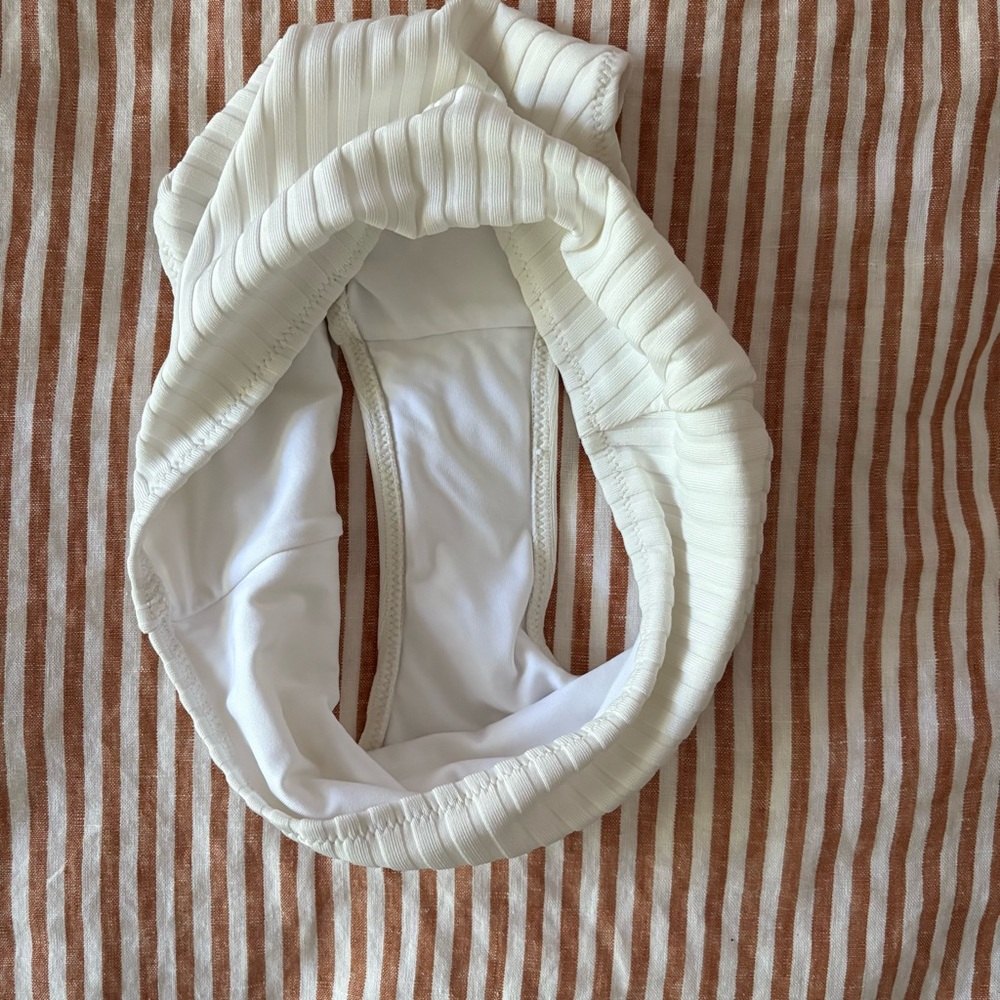 Solid & Striped White Ribbed Women's Bikini Set - Picture 5 of 7